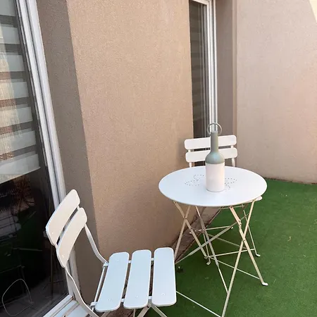 Petit Chez Moi Avec Parking * 尼姆