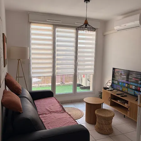 Petit Chez Moi Avec Parking * 尼姆