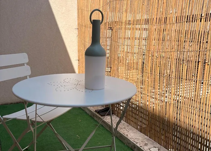 Petit Chez Moi Avec Parking Lägenhet *