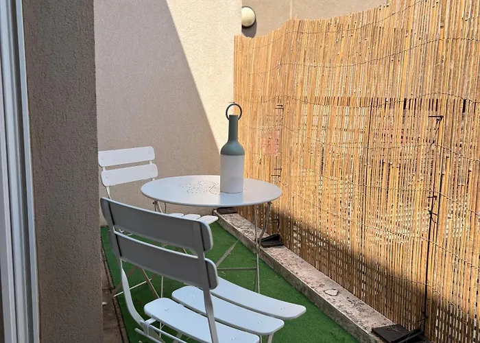 Petit Chez Moi Avec Parking * Nîmes