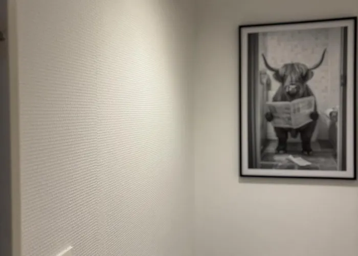 Lägenhet Petit Chez Moi Avec Parking Nîmes